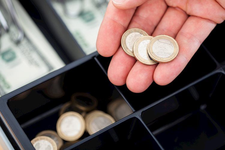 欧元兑美元自10个月低点1.0450反弹，聚焦美国就业数据