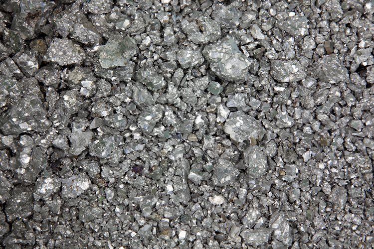 银价价格分析：创三年新高后大幅下跌，但仍看涨